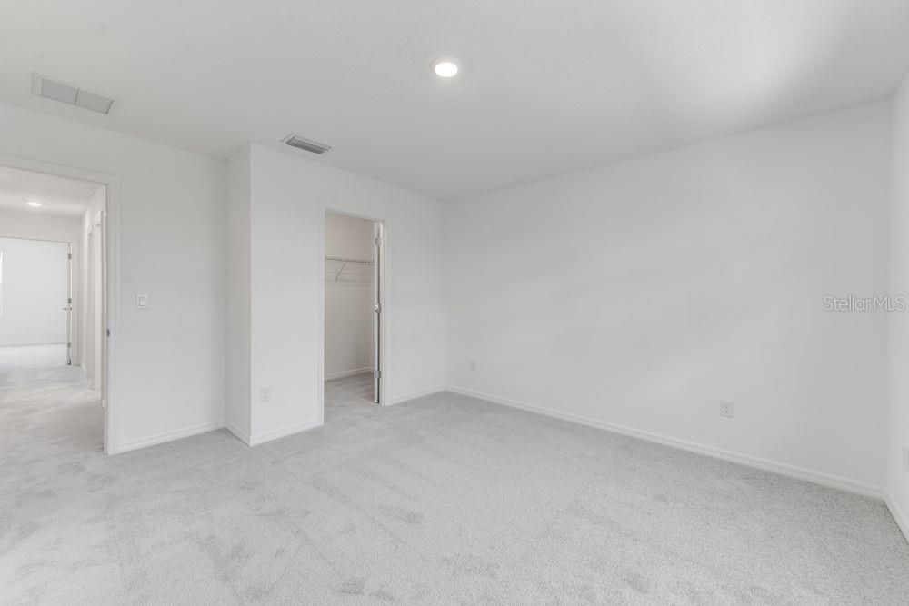 Под контрактом: $325,000 (3 спален, 2 ванн, 1373 Квадратных фут)