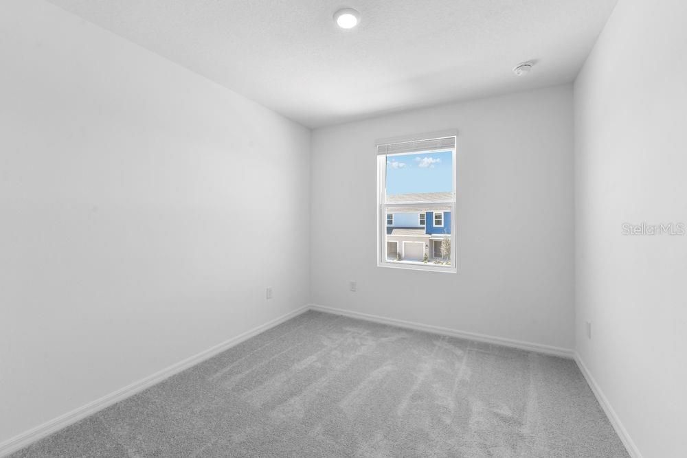 Под контрактом: $325,000 (3 спален, 2 ванн, 1373 Квадратных фут)