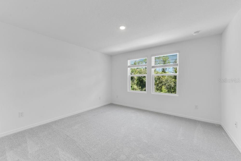 Под контрактом: $325,000 (3 спален, 2 ванн, 1373 Квадратных фут)