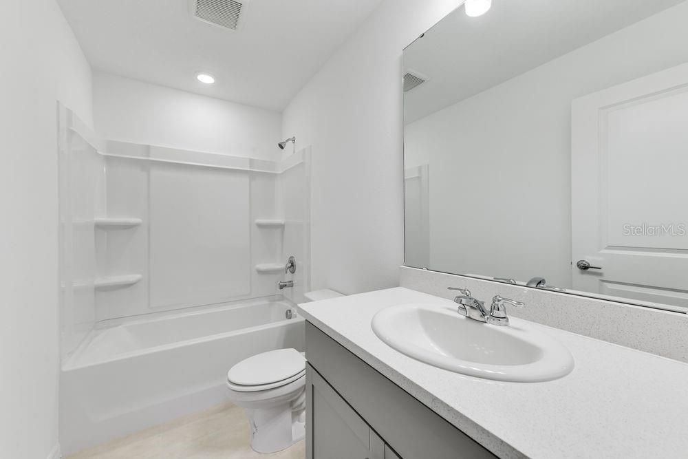 Под контрактом: $325,000 (3 спален, 2 ванн, 1373 Квадратных фут)