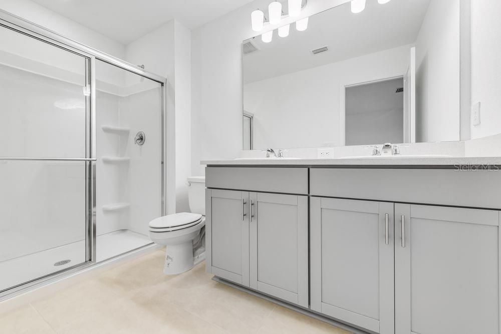 Под контрактом: $325,000 (3 спален, 2 ванн, 1373 Квадратных фут)