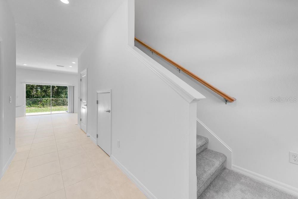 Под контрактом: $325,000 (3 спален, 2 ванн, 1373 Квадратных фут)