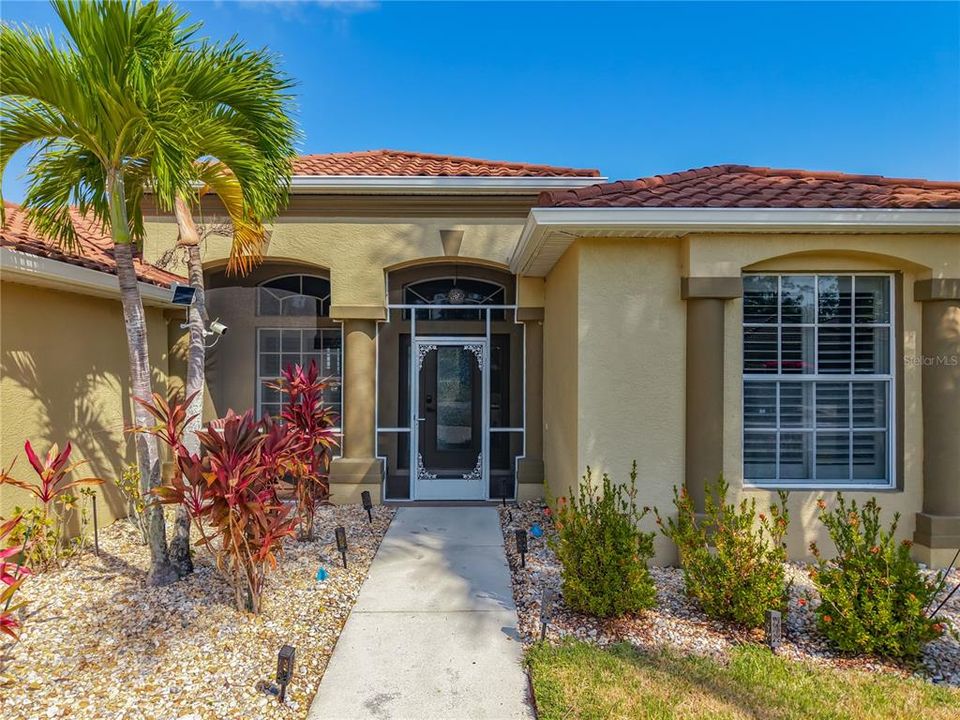 На продажу: $549,000 (2 спален, 2 ванн, 1988 Квадратных фут)