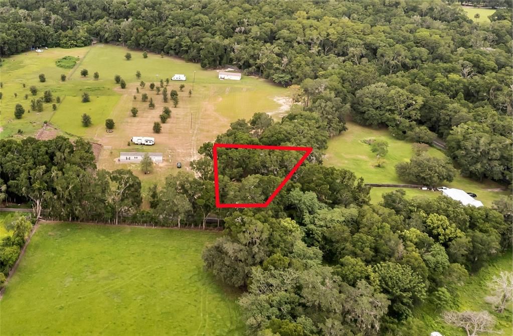 待售: $70,000 (0.90 acres)