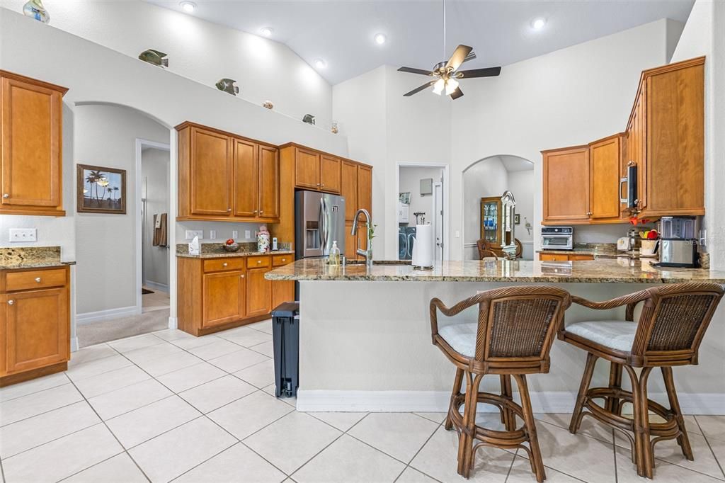 На продажу: $560,000 (3 спален, 2 ванн, 2598 Квадратных фут)