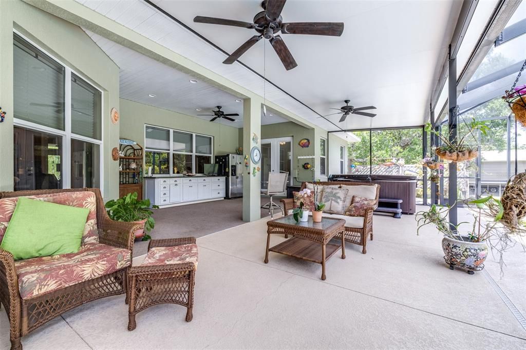 На продажу: $560,000 (3 спален, 2 ванн, 2598 Квадратных фут)