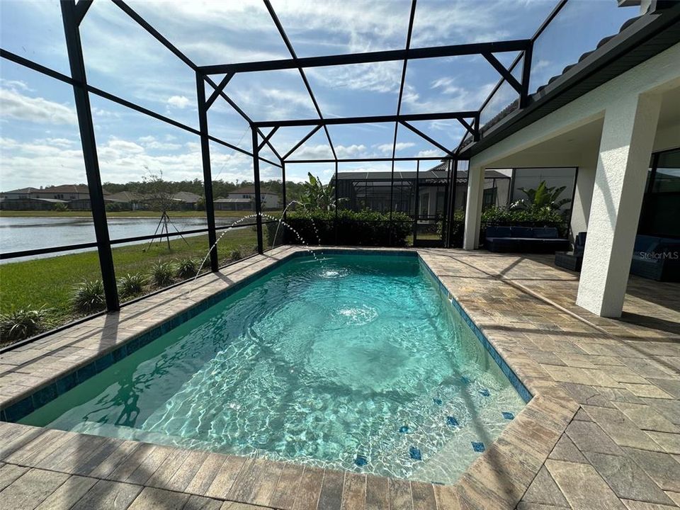 For Sale: $899,000 (5 beds, 4 baths, 3857 Square Feet)