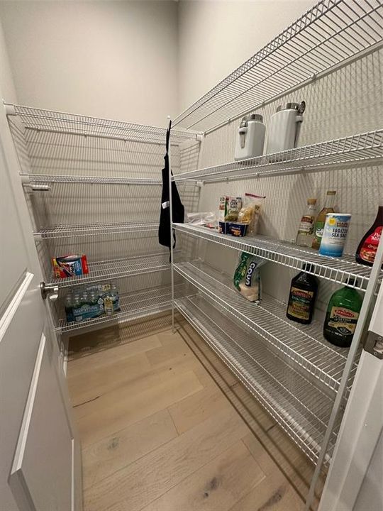 For Sale: $899,000 (5 beds, 4 baths, 3857 Square Feet)