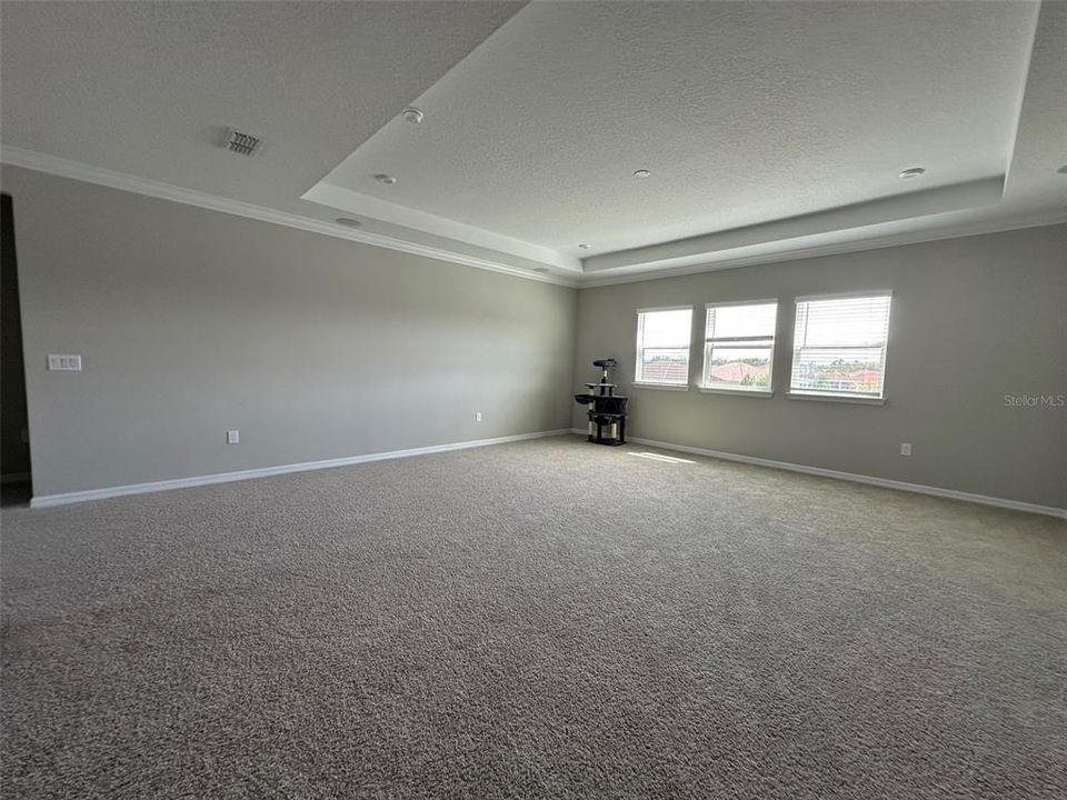 For Sale: $899,000 (5 beds, 4 baths, 3857 Square Feet)