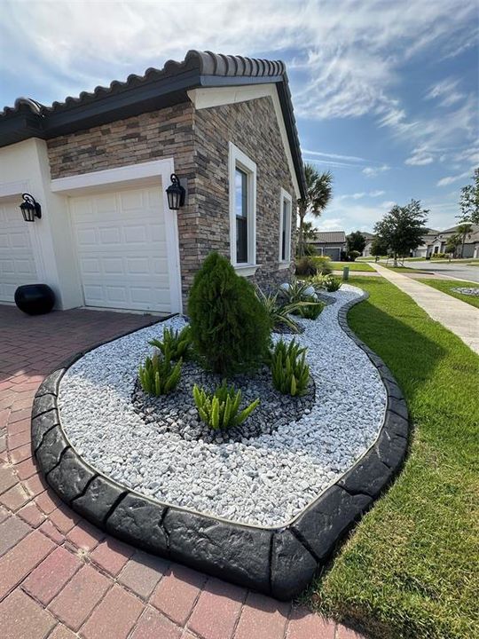 For Sale: $899,000 (5 beds, 4 baths, 3857 Square Feet)