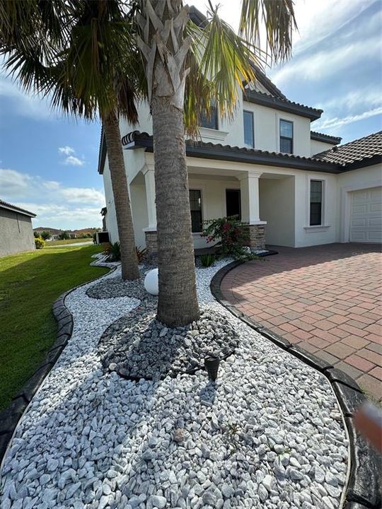 For Sale: $899,000 (5 beds, 4 baths, 3857 Square Feet)