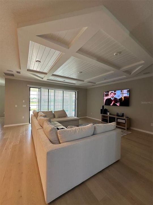 For Sale: $899,000 (5 beds, 4 baths, 3857 Square Feet)