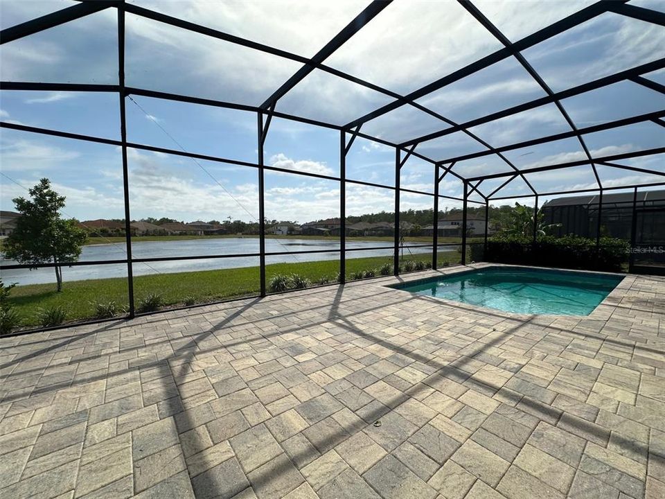 For Sale: $899,000 (5 beds, 4 baths, 3857 Square Feet)