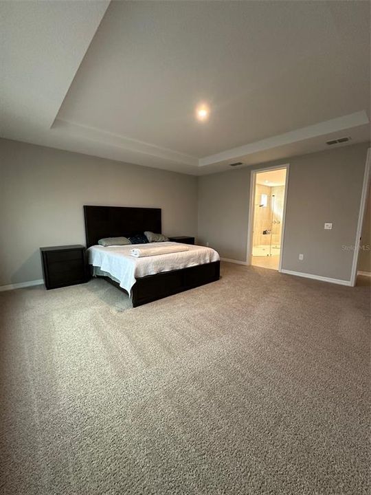 For Sale: $899,000 (5 beds, 4 baths, 3857 Square Feet)