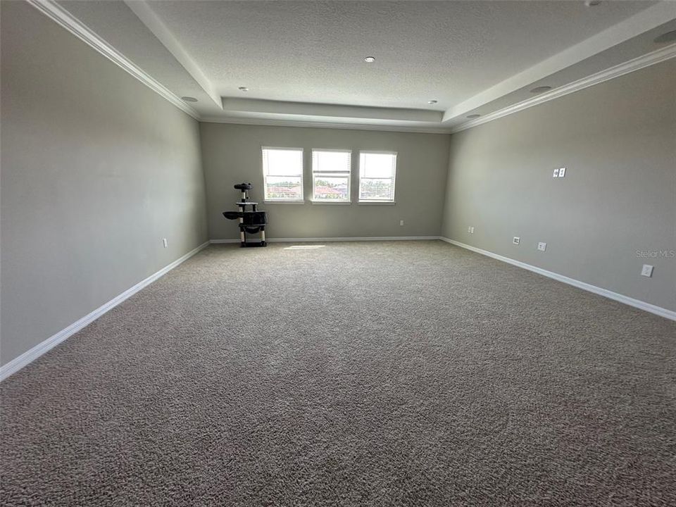 For Sale: $899,000 (5 beds, 4 baths, 3857 Square Feet)