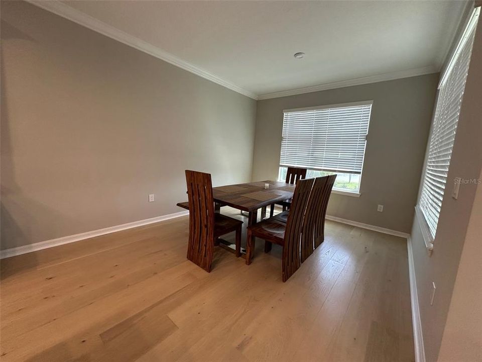 For Sale: $899,000 (5 beds, 4 baths, 3857 Square Feet)