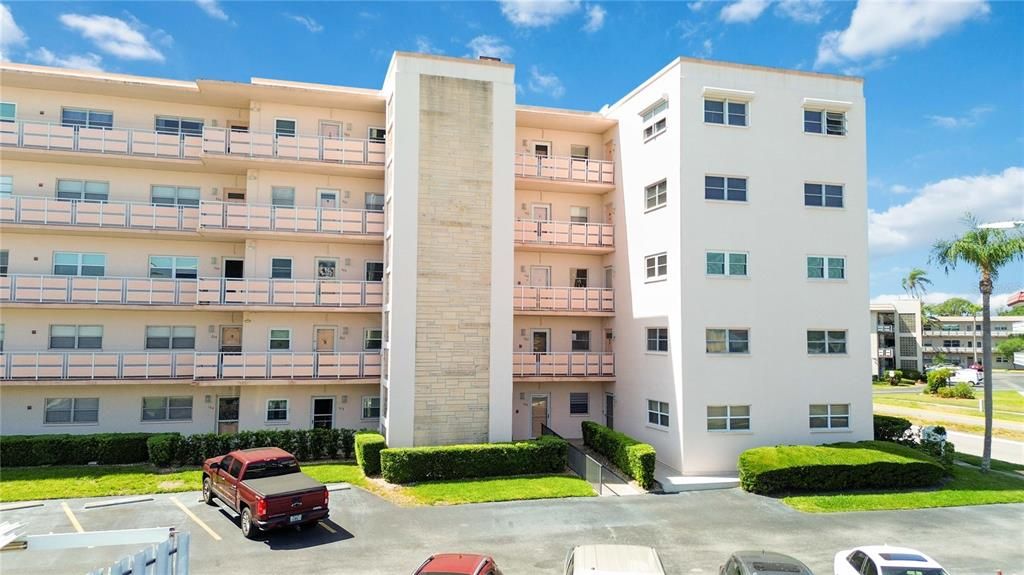 Activo con contrato: $99,000 (2 camas, 2 baños, 1245 Pies cuadrados)