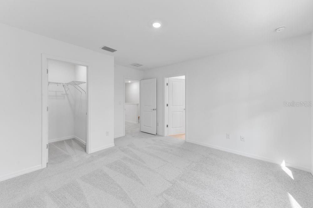 For Sale: $325,000 (3 beds, 2 baths, 1373 Square Feet)