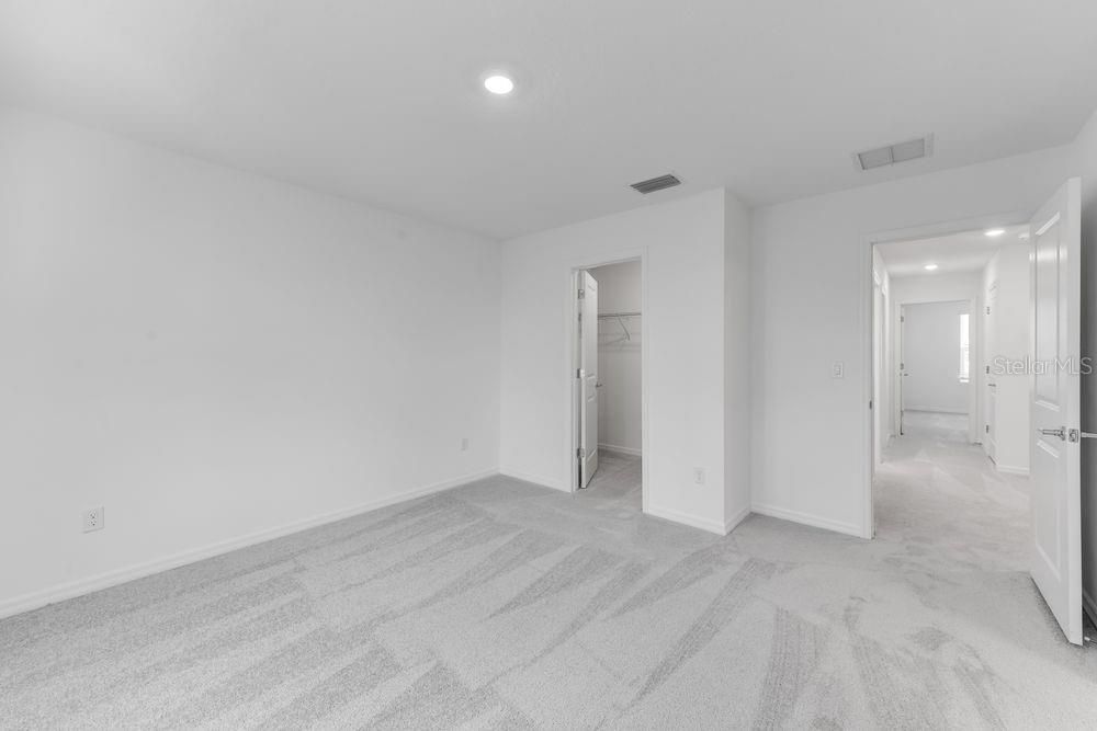 For Sale: $325,000 (3 beds, 2 baths, 1373 Square Feet)