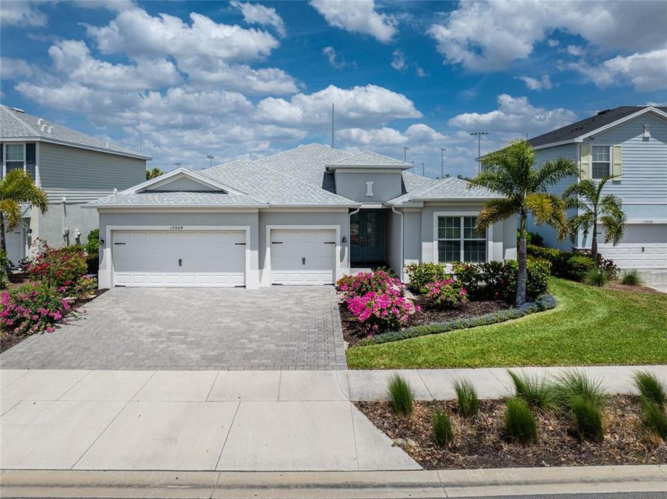 Recently Sold: $565,000 (3 beds, 3 baths, 2448 Square Feet)