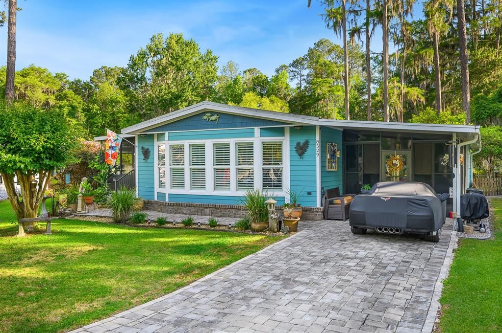 For Sale: $259,900 (2 beds, 2 baths, 1022 Square Feet)