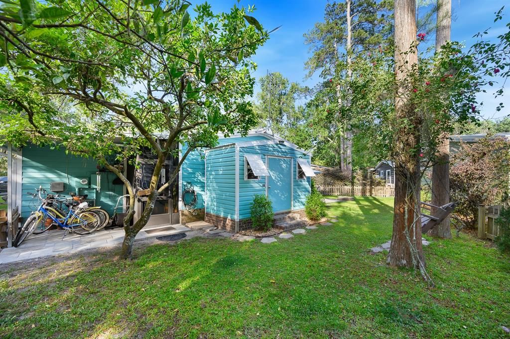 For Sale: $259,900 (2 beds, 2 baths, 1022 Square Feet)