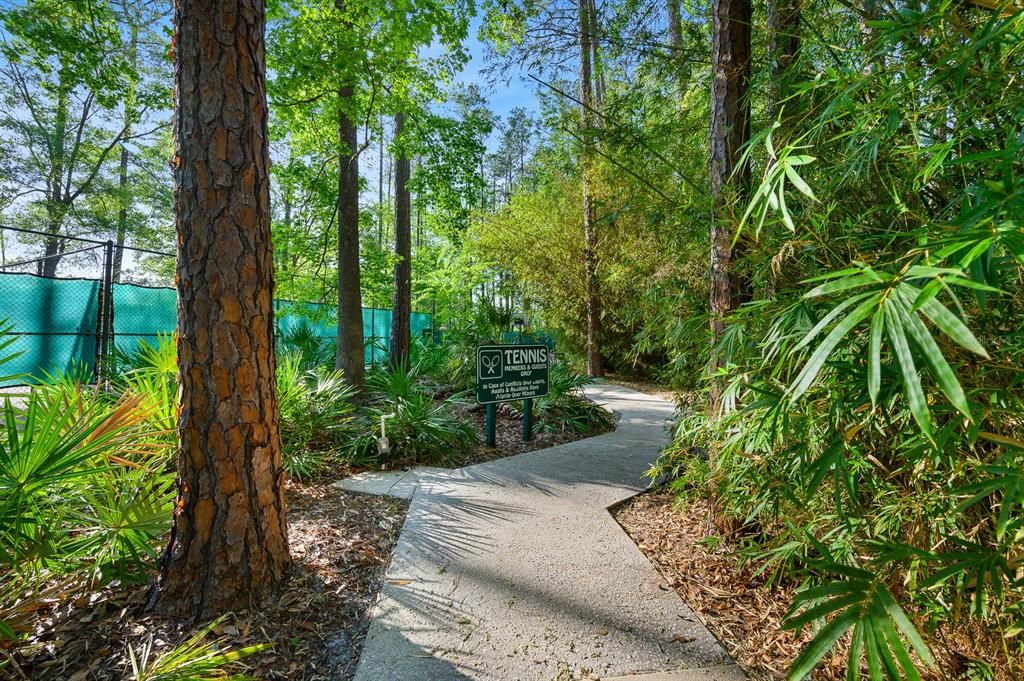 For Sale: $259,900 (2 beds, 2 baths, 1022 Square Feet)