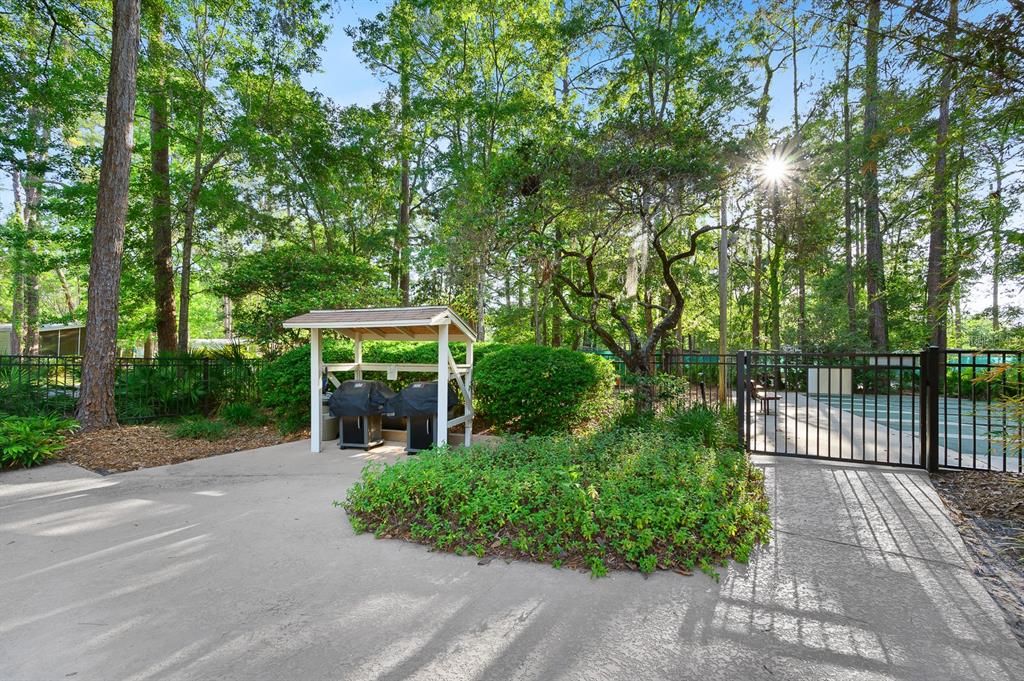 For Sale: $259,900 (2 beds, 2 baths, 1022 Square Feet)