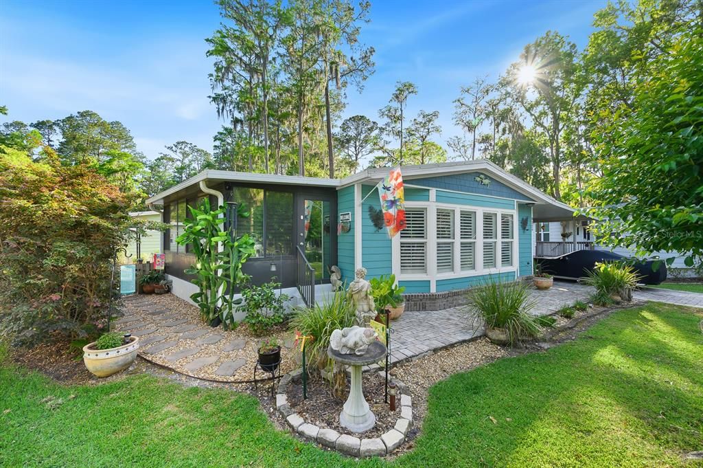 For Sale: $259,900 (2 beds, 2 baths, 1022 Square Feet)