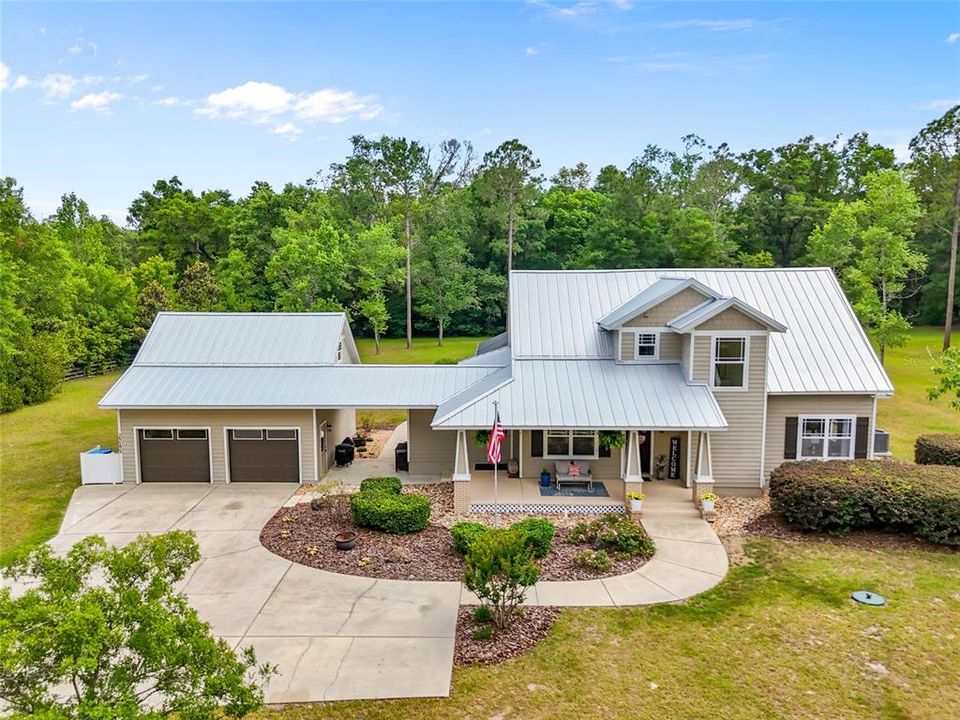 Недавно продано: $595,000 (4 спален, 3 ванн, 2297 Квадратных фут)