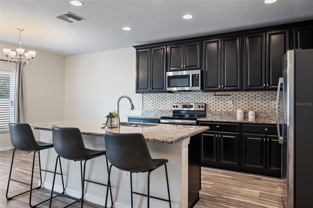 For Sale: $335,000 (3 beds, 2 baths, 1508 Square Feet)