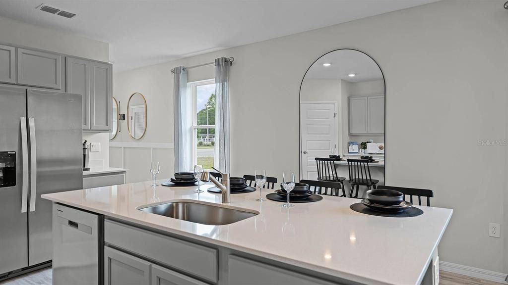 Active With Contract: $332,990 (4 beds, 2 baths, 1665 Square Feet)