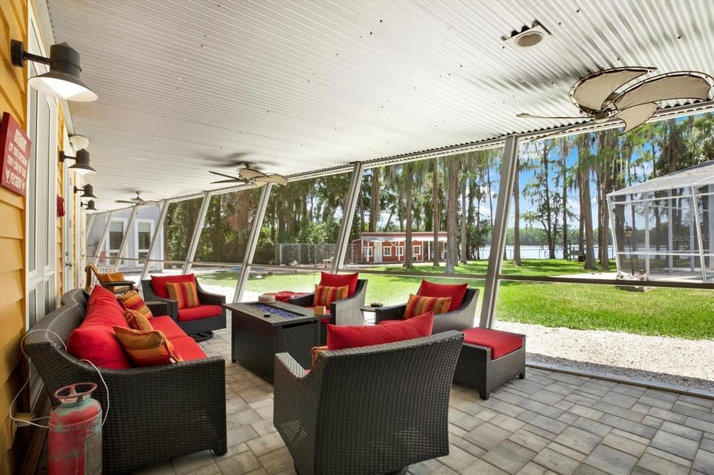 На продажу: $1,749,900 (5 спален, 4 ванн, 4510 Квадратных фут)