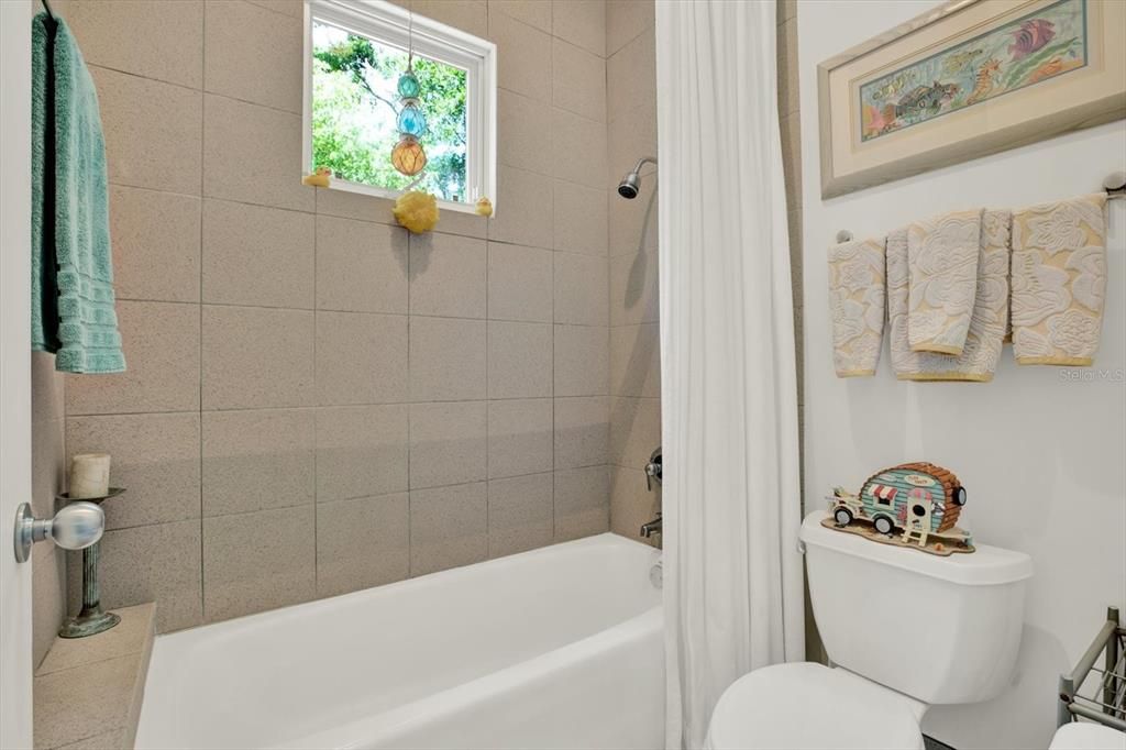 На продажу: $1,749,900 (5 спален, 4 ванн, 4510 Квадратных фут)