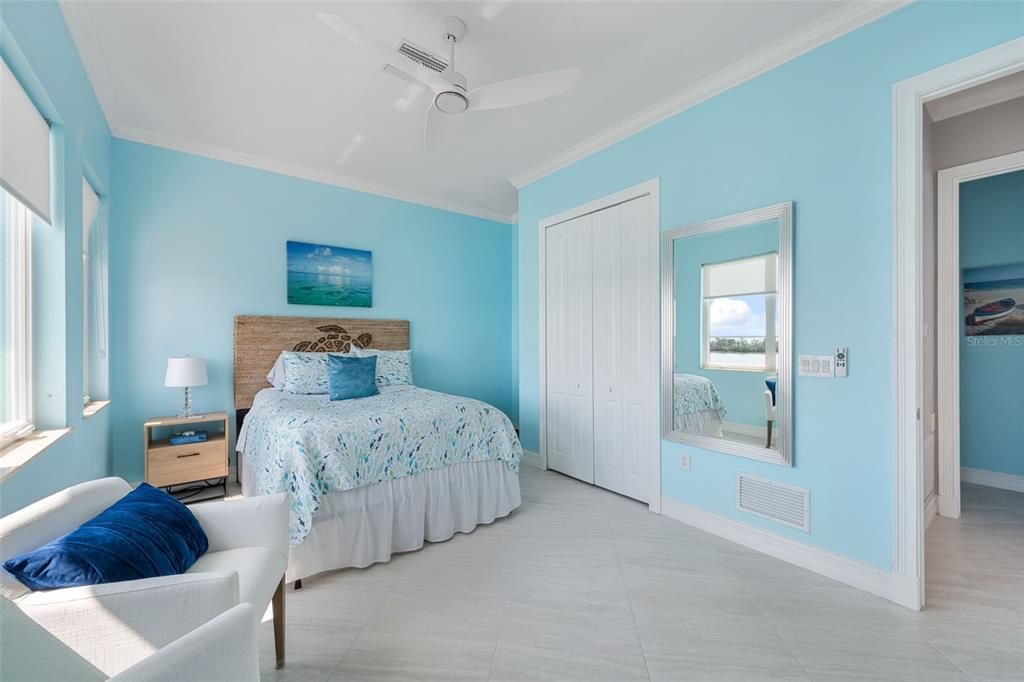 For Sale: $2,850,000 (4 beds, 3 baths, 2737 Square Feet)