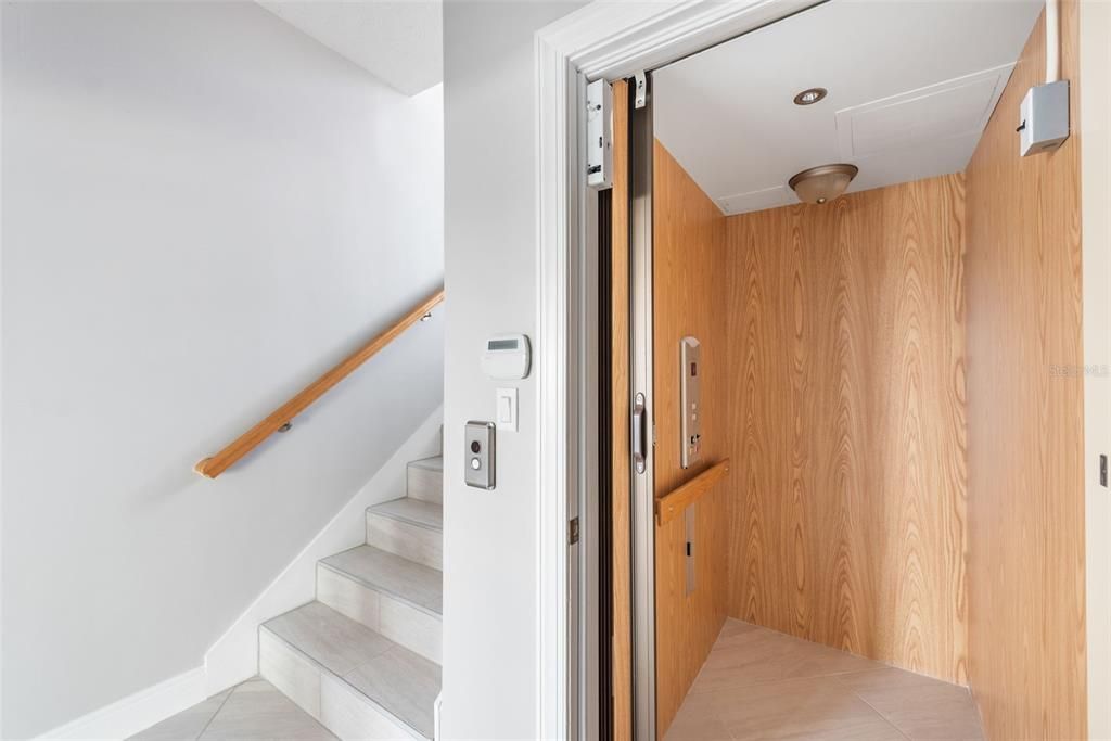 For Sale: $2,850,000 (4 beds, 3 baths, 2737 Square Feet)