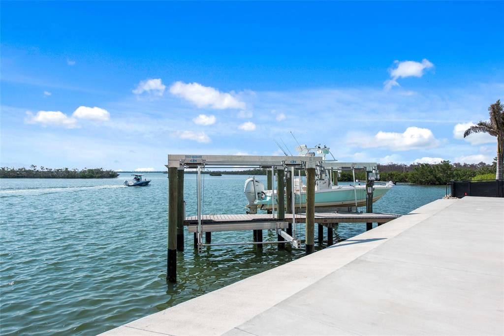 For Sale: $2,850,000 (4 beds, 3 baths, 2737 Square Feet)