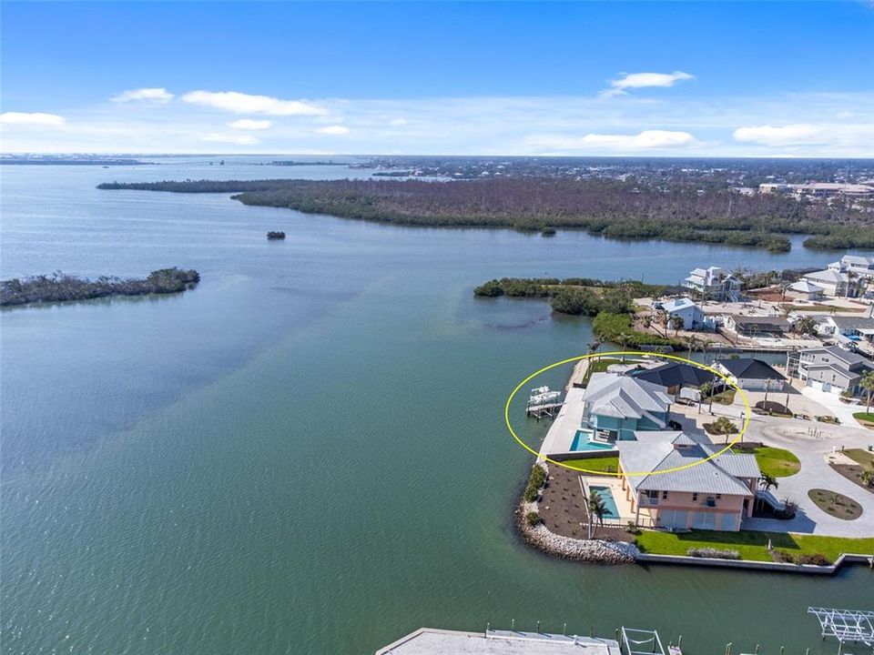 For Sale: $2,850,000 (4 beds, 3 baths, 2737 Square Feet)