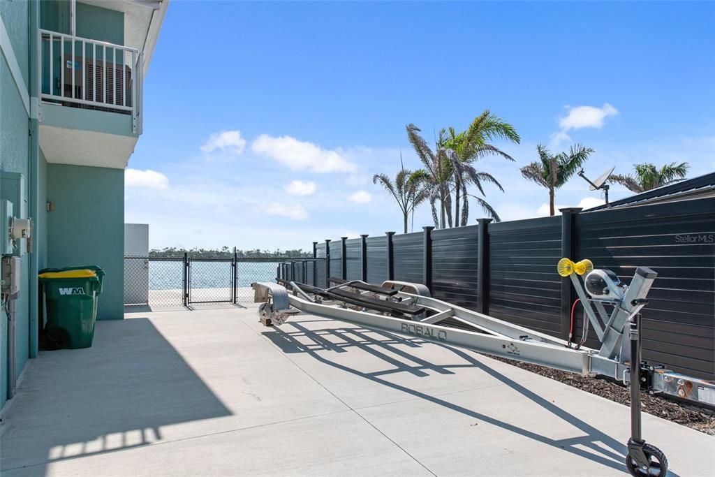 For Sale: $2,850,000 (4 beds, 3 baths, 2737 Square Feet)