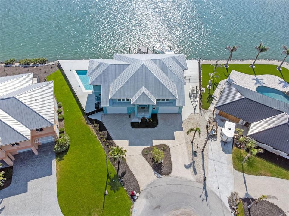 For Sale: $2,850,000 (4 beds, 3 baths, 2737 Square Feet)