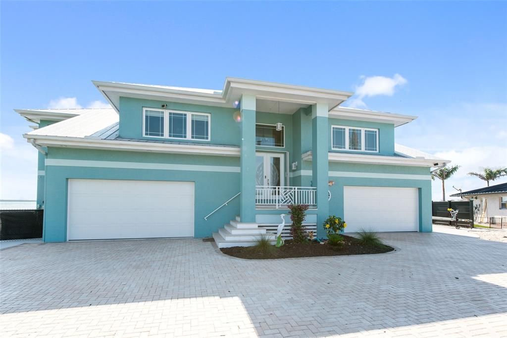 For Sale: $2,850,000 (4 beds, 3 baths, 2737 Square Feet)