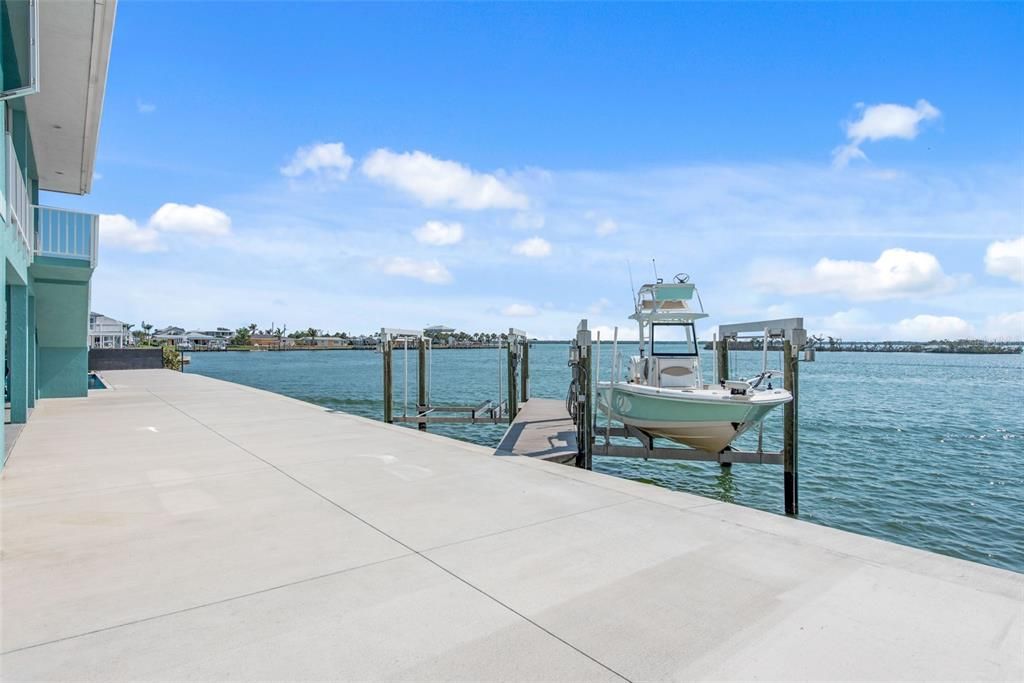 For Sale: $2,850,000 (4 beds, 3 baths, 2737 Square Feet)