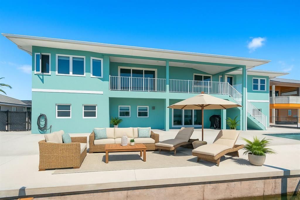 For Sale: $2,850,000 (4 beds, 3 baths, 2737 Square Feet)