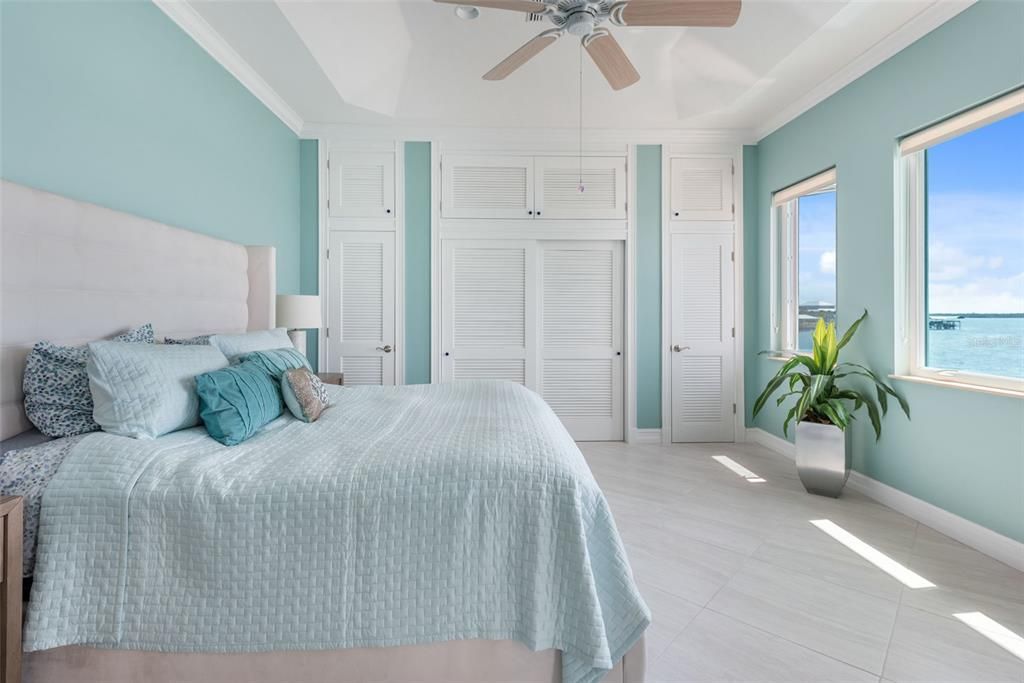 For Sale: $2,850,000 (4 beds, 3 baths, 2737 Square Feet)