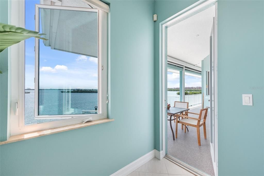 For Sale: $2,850,000 (4 beds, 3 baths, 2737 Square Feet)