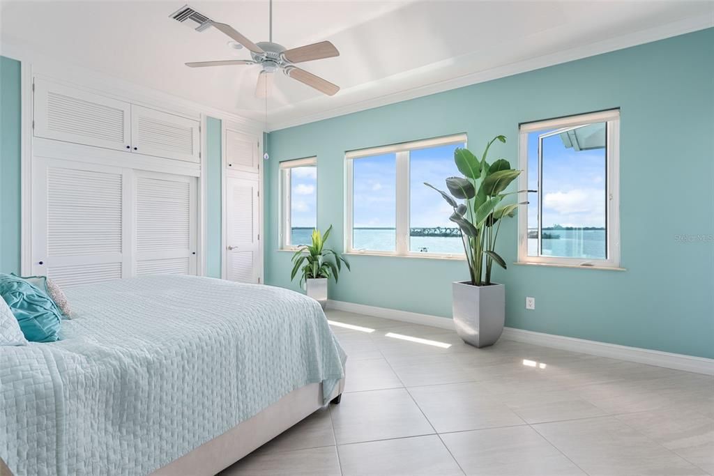 For Sale: $2,850,000 (4 beds, 3 baths, 2737 Square Feet)