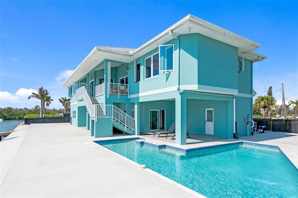 For Sale: $2,850,000 (4 beds, 3 baths, 2737 Square Feet)