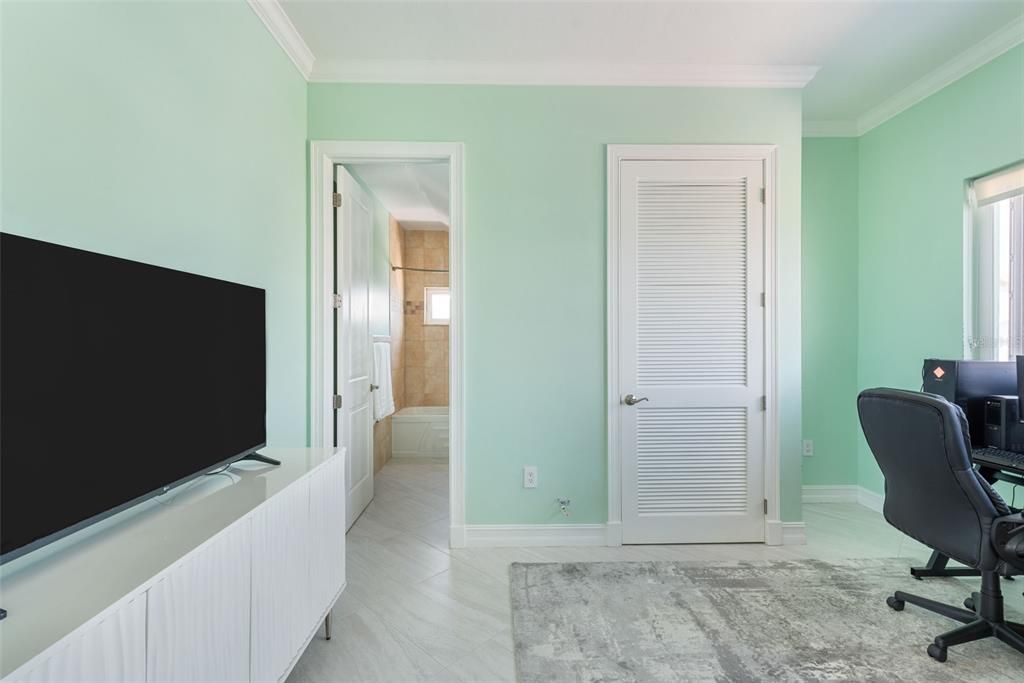 For Sale: $2,850,000 (4 beds, 3 baths, 2737 Square Feet)