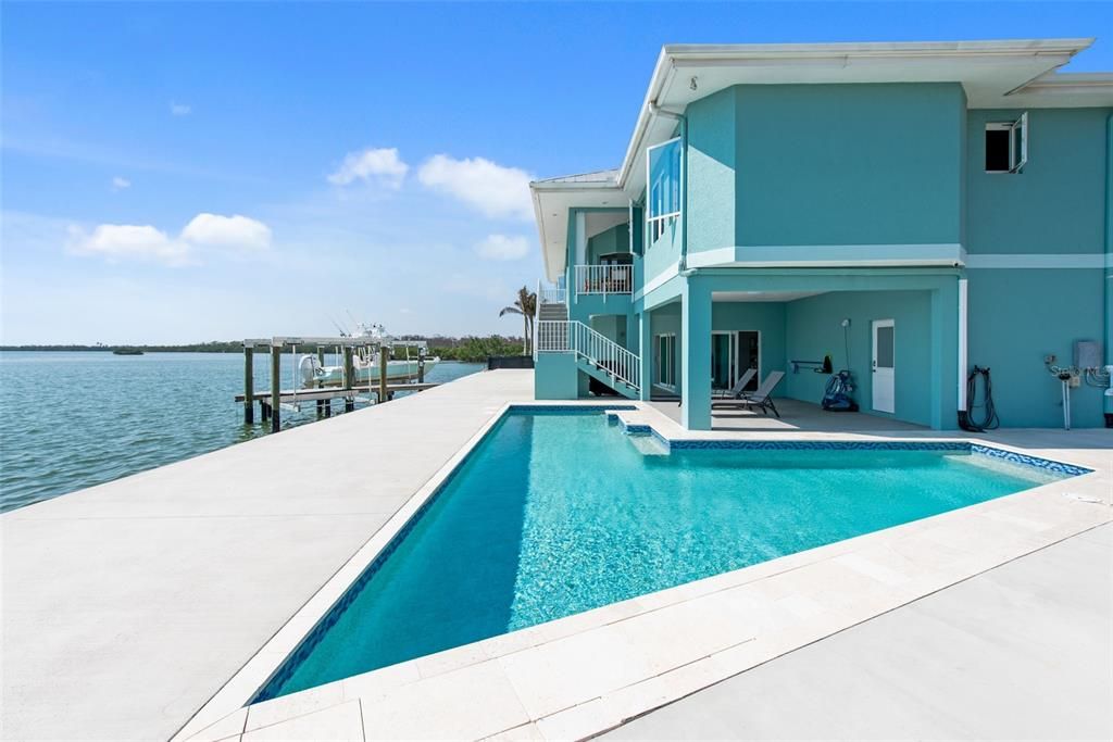 For Sale: $2,850,000 (4 beds, 3 baths, 2737 Square Feet)