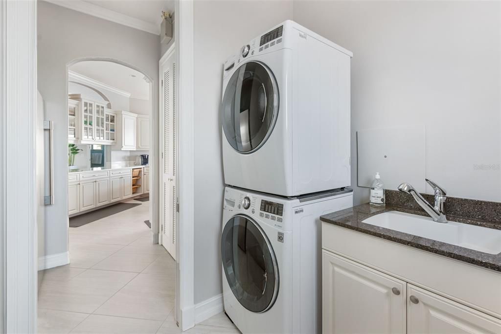 For Sale: $2,850,000 (4 beds, 3 baths, 2737 Square Feet)